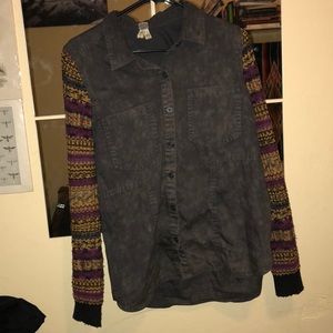 We the free button up